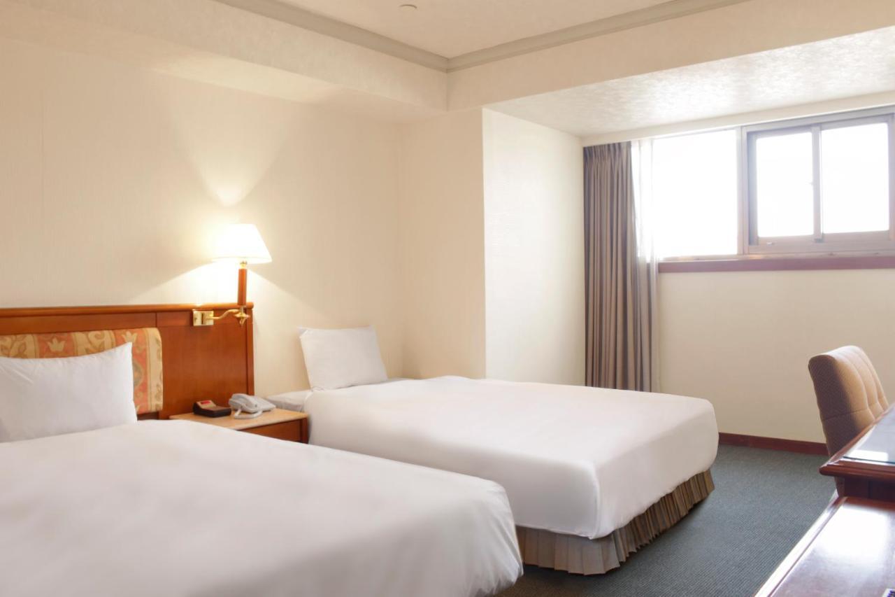 Hotel Avenue مدينة هسينشو المظهر الخارجي الصورة