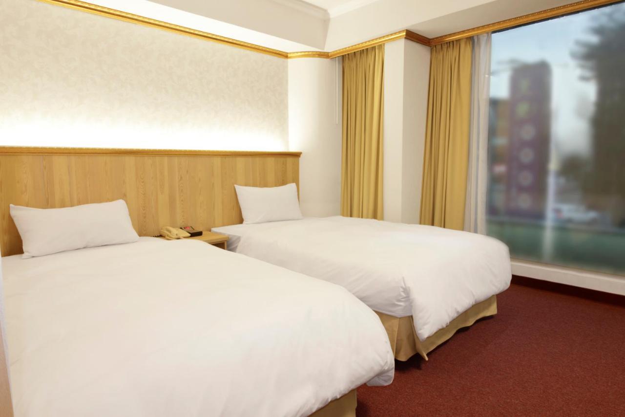 Hotel Avenue مدينة هسينشو المظهر الخارجي الصورة