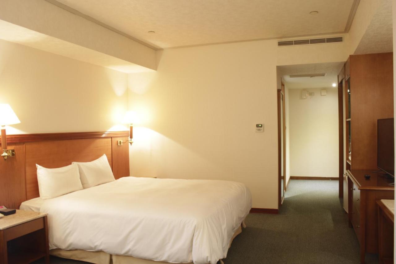 Hotel Avenue مدينة هسينشو المظهر الخارجي الصورة