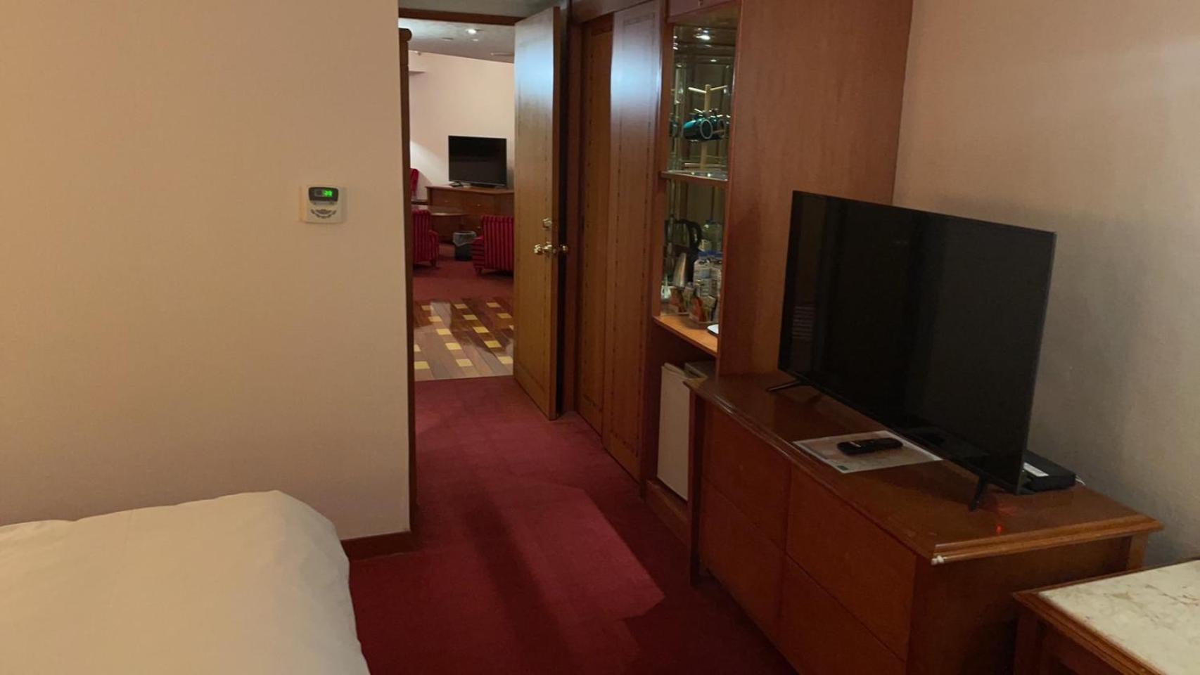 Hotel Avenue مدينة هسينشو المظهر الخارجي الصورة