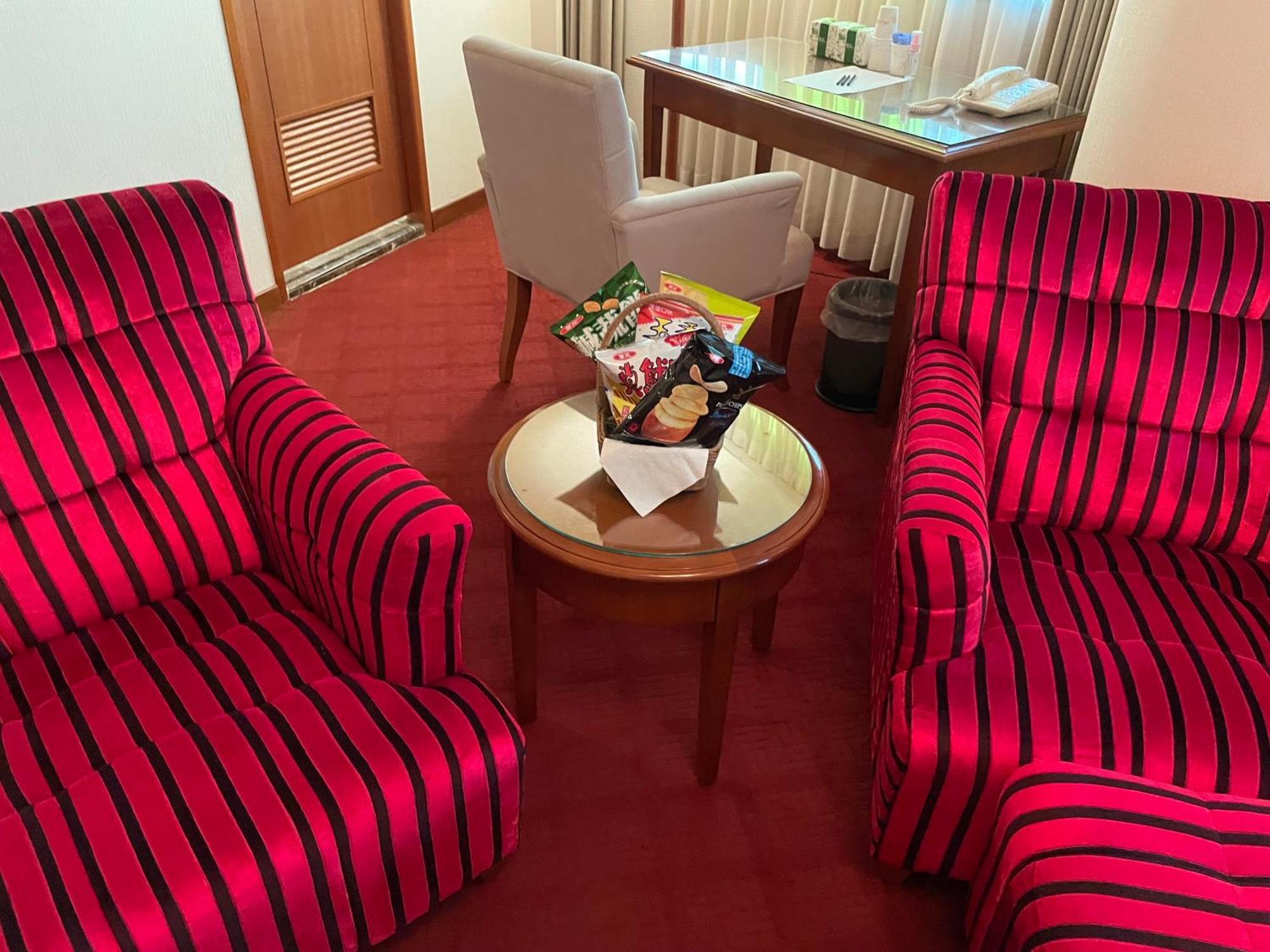 Hotel Avenue مدينة هسينشو المظهر الخارجي الصورة
