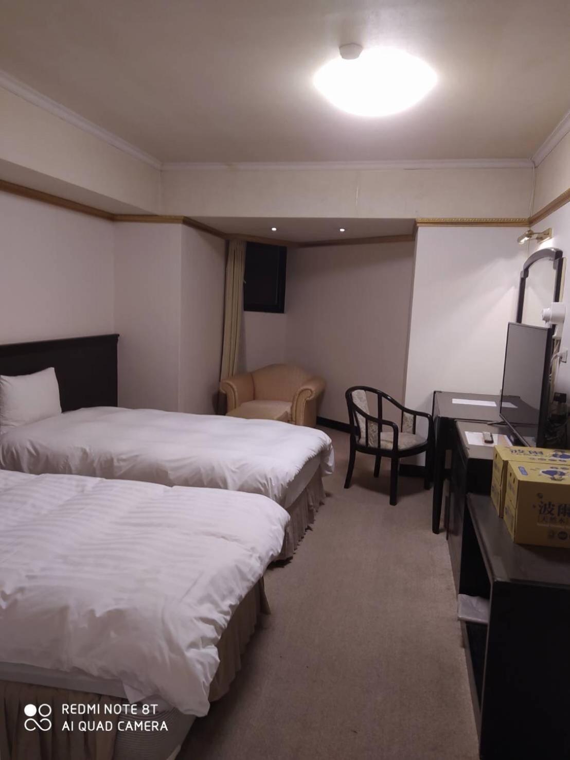 Hotel Avenue مدينة هسينشو الغرفة الصورة